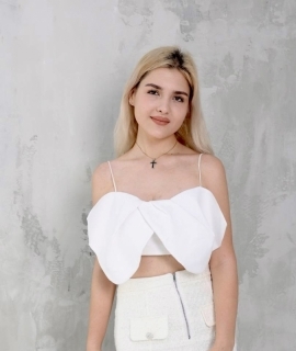 Slim busty kinky  Lille